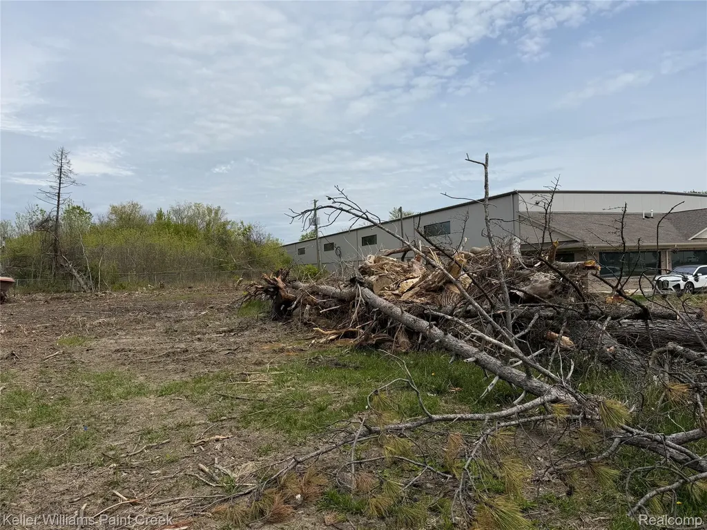 22477 15 Mile Road Clinton Charter Township MI 48035