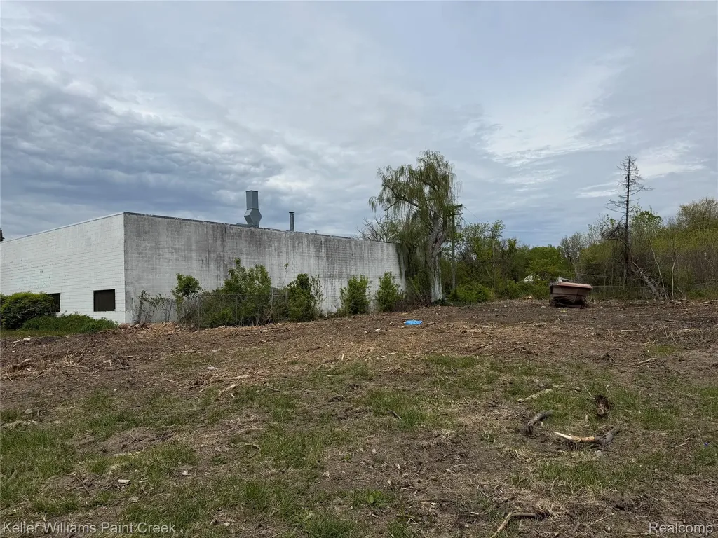 22477 15 Mile Road Clinton Charter Township MI 48035
