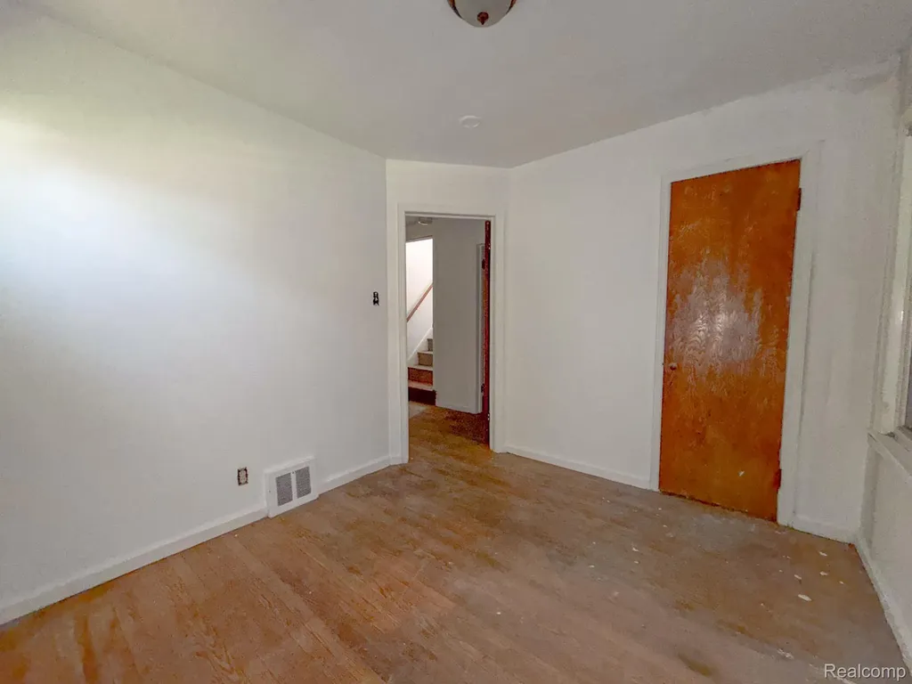 18710 Mccormick Street Detroit City MI 48224