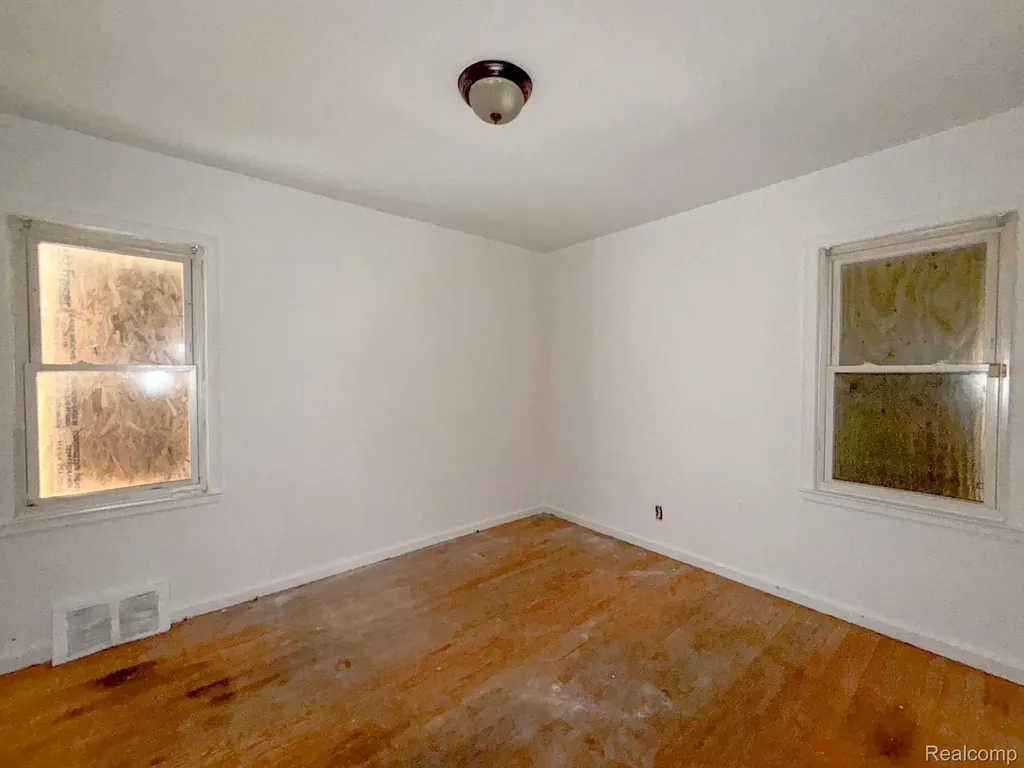 18710 Mccormick Street Detroit City MI 48224