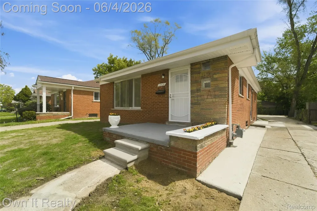 19420 Berg Road Detroit City MI 48219