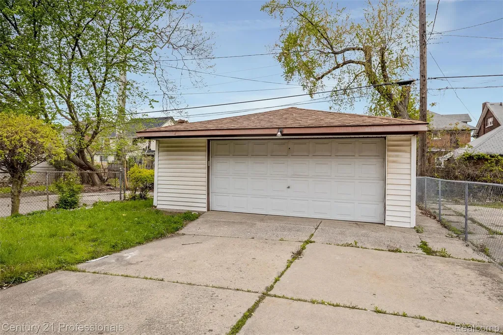 3322 Leslie Street Detroit City MI 48238