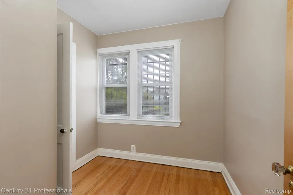 3322 Leslie Street Detroit City MI 48238