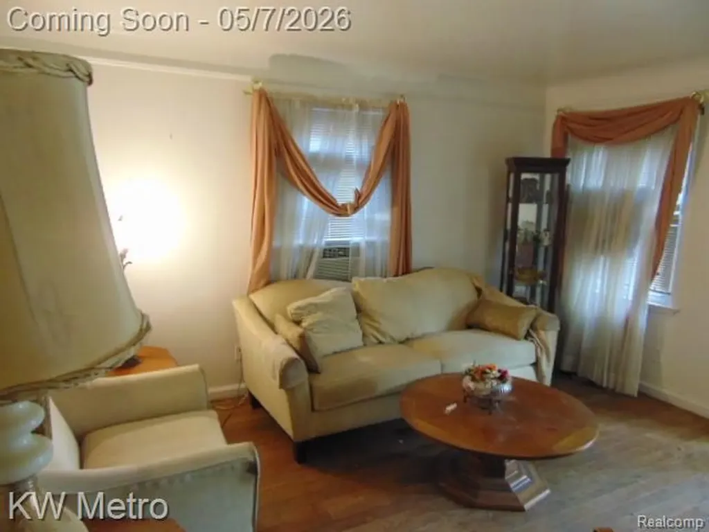 20495 Meyers Road Detroit City MI 48235