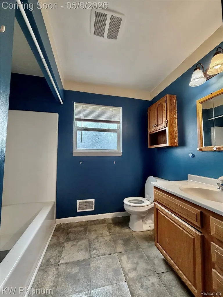 2616 21st Avenue Port Huron City MI 48060
