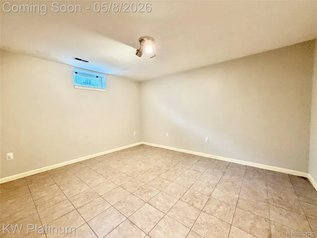 2616 21st Avenue Port Huron City MI 48060