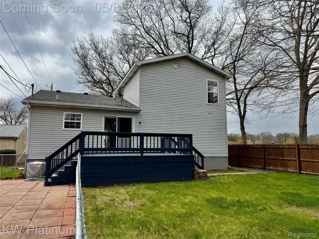 2616 21st Avenue Port Huron City MI 48060