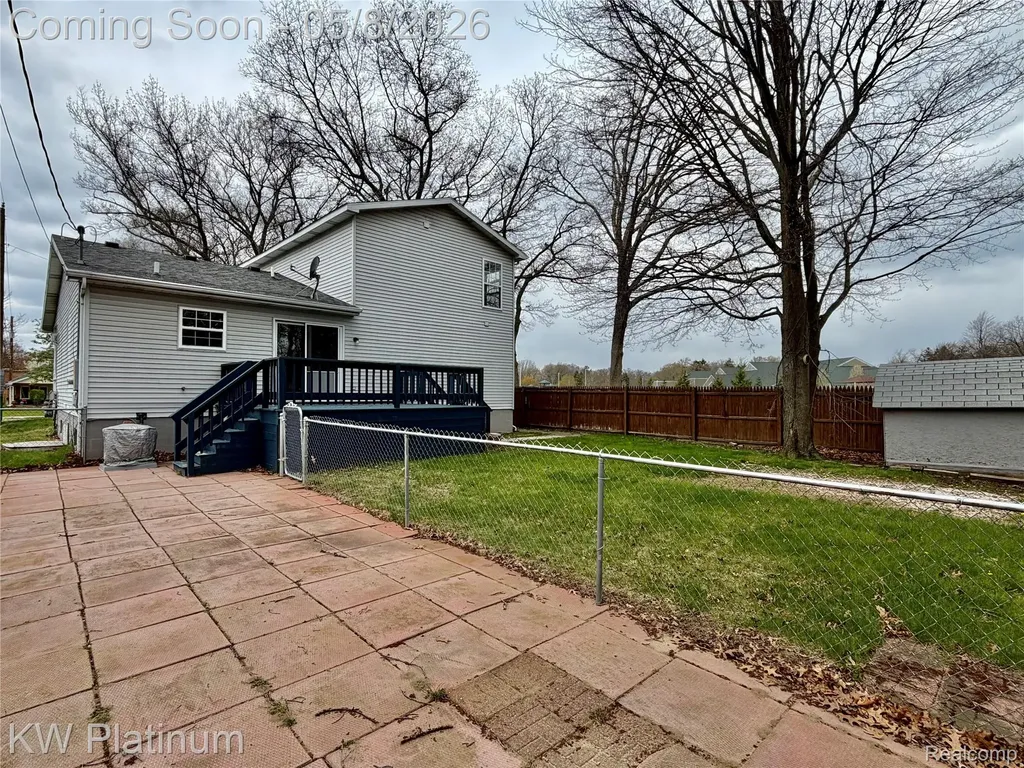 2616 21st Avenue Port Huron City MI 48060