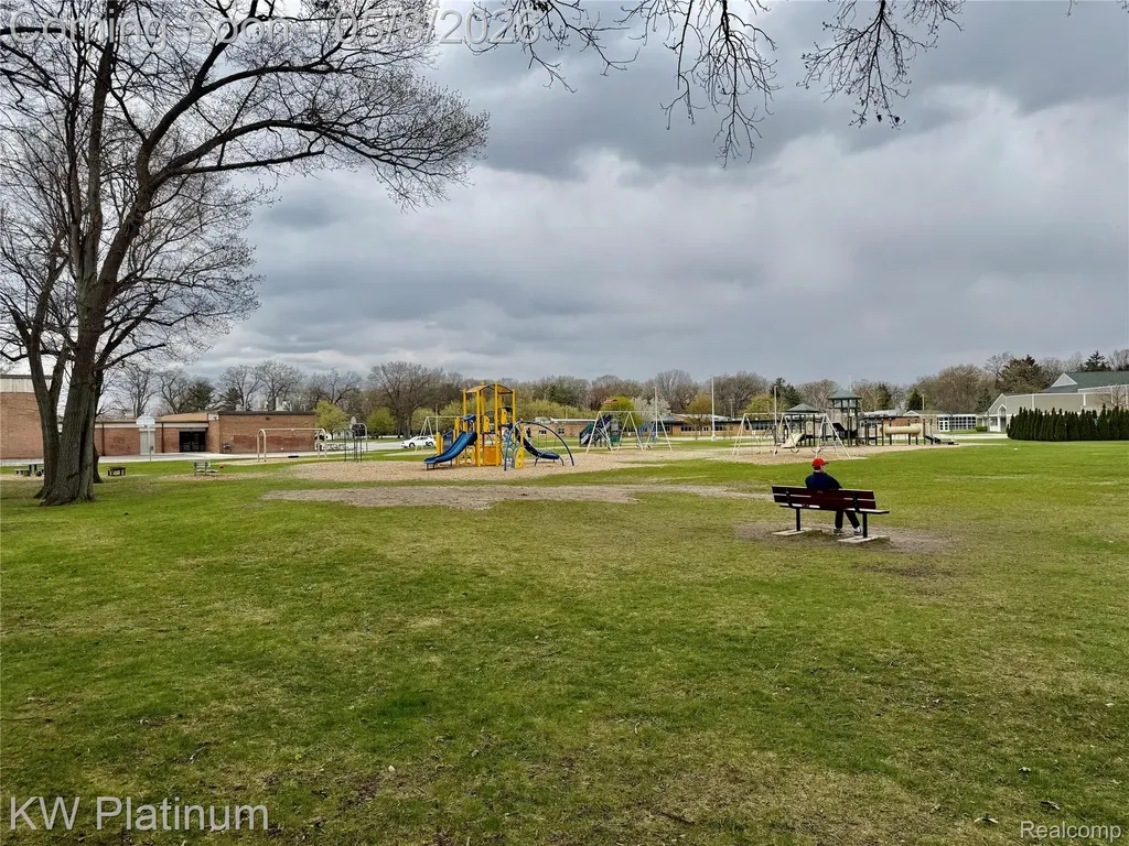 2616 21st Avenue Port Huron City MI 48060