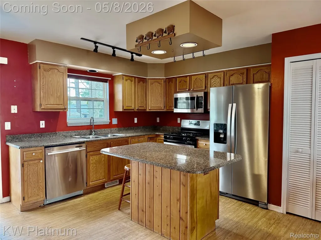 2616 21st Avenue Port Huron City MI 48060