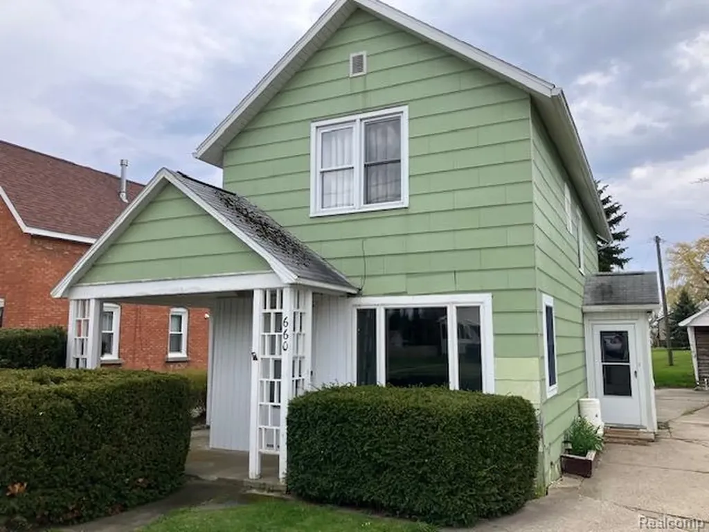 660 State Street Harbor Beach City MI 48441