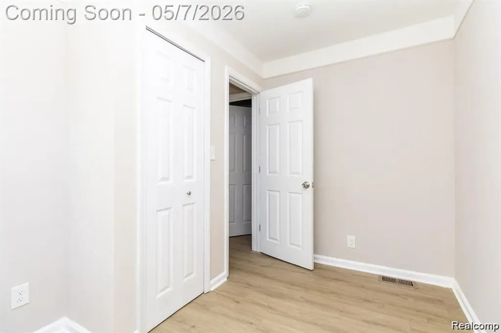 8269 Westminster Avenue Warren City MI 48089