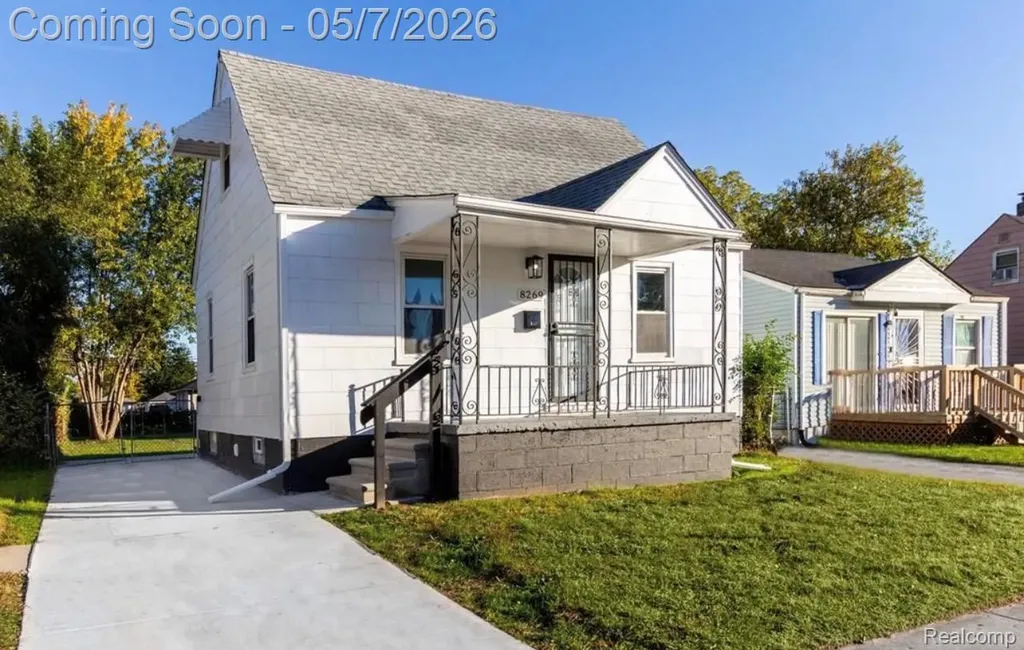 8269 Westminster Avenue Warren City MI 48089