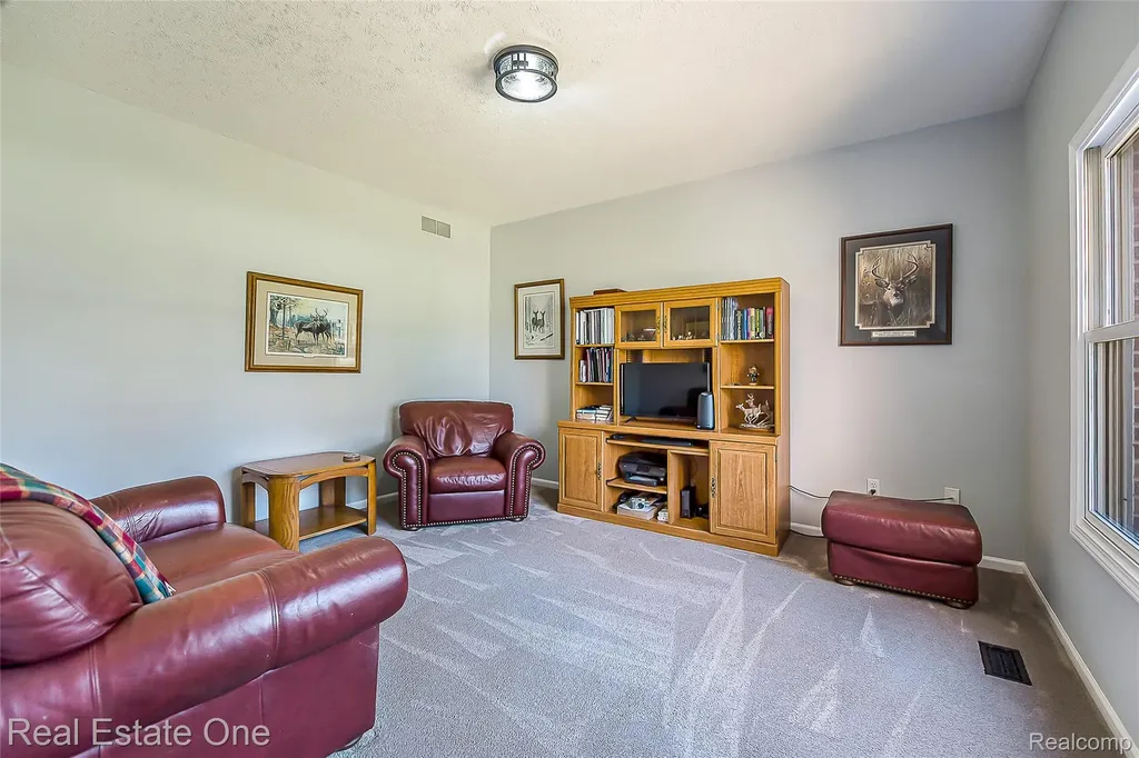 4387 Emu Drive Putnam Township MI 48169