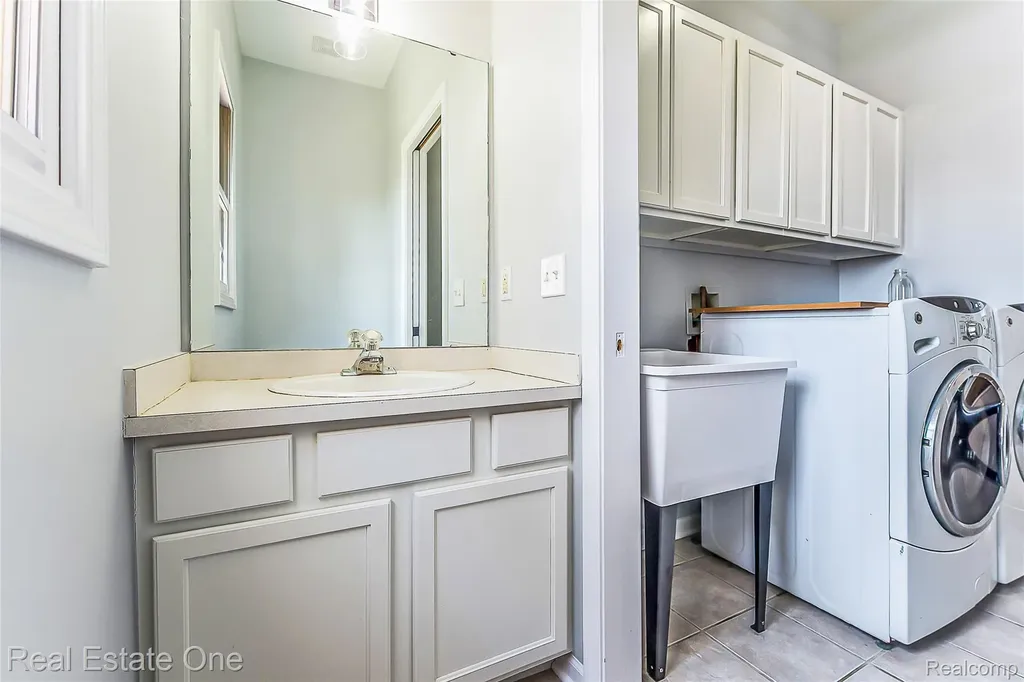 4387 Emu Drive Putnam Township MI 48169