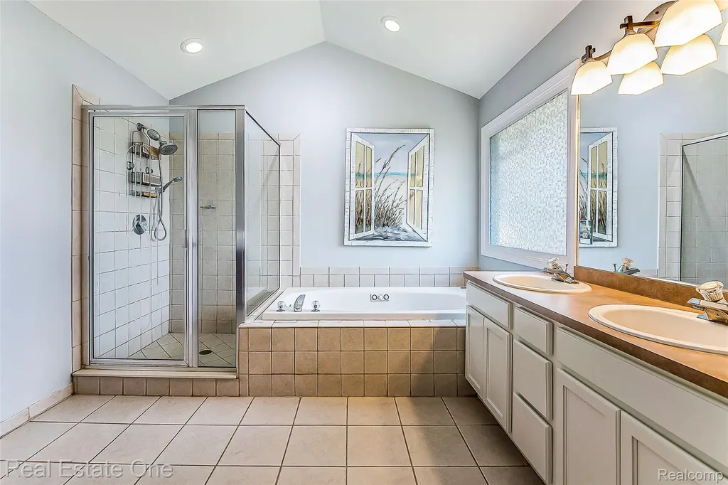 4387 Emu Drive Putnam Township MI 48169