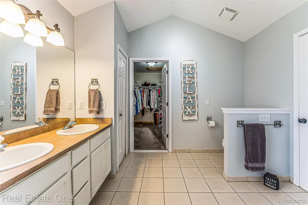 4387 Emu Drive Putnam Township MI 48169