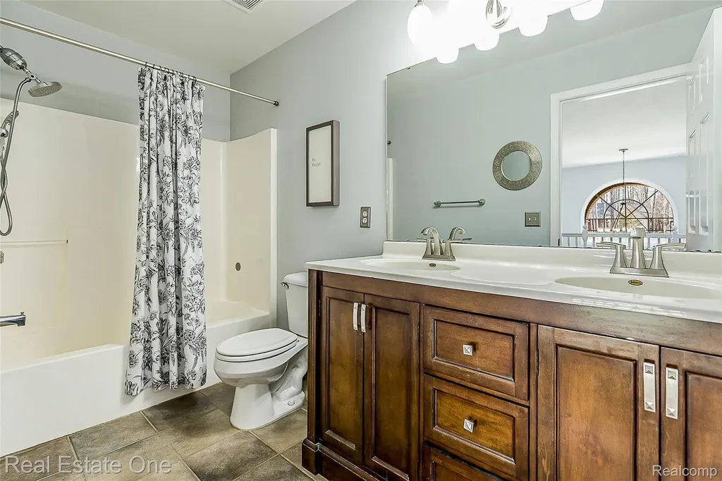 4387 Emu Drive Putnam Township MI 48169