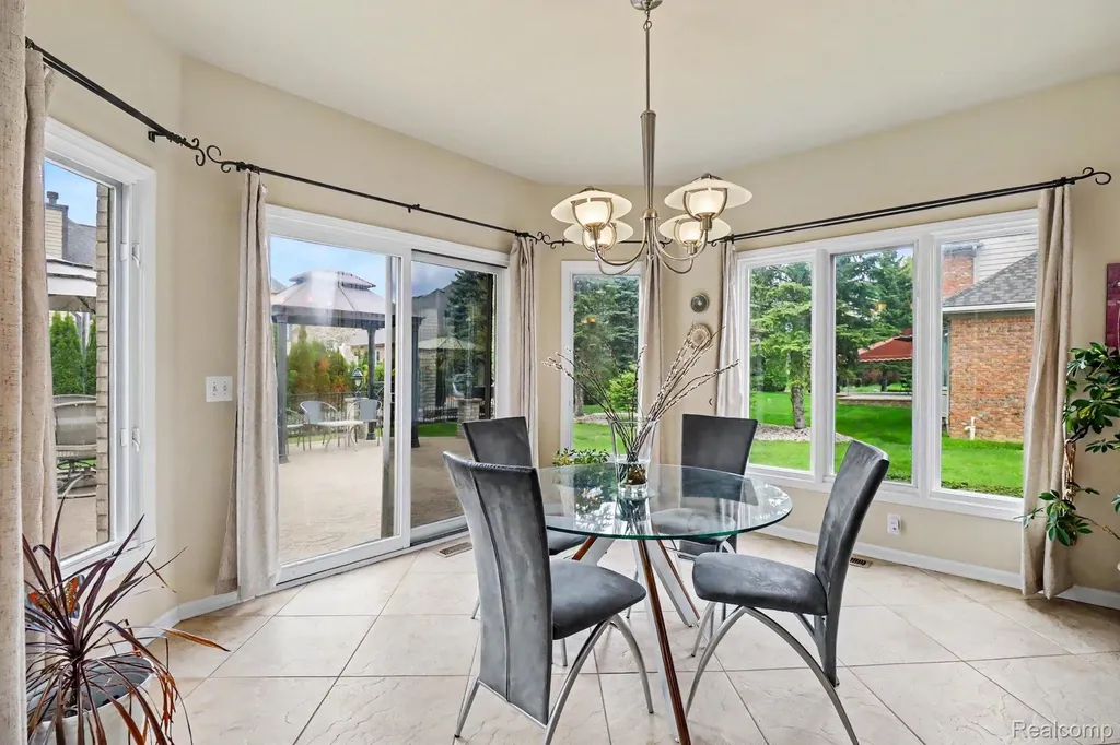 55397 Apple Lane Shelby Charter Township MI 48316