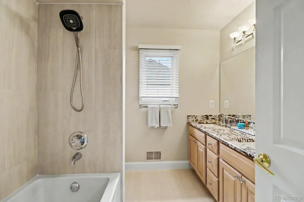 55397 Apple Lane Shelby Charter Township MI 48316