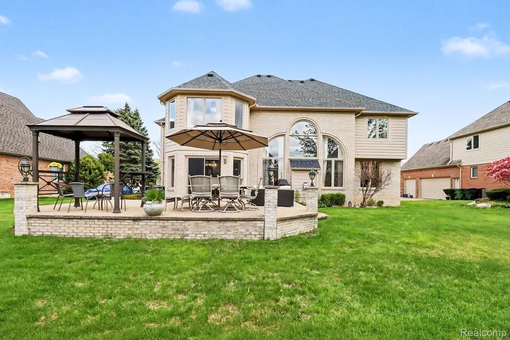 55397 Apple Lane Shelby Charter Township MI 48316