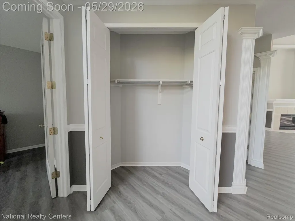 2056 Somerville Rochester Hills City MI 48307