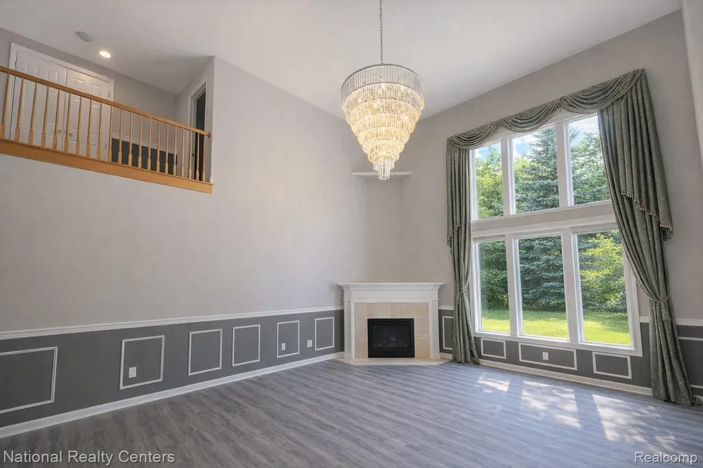 2056 Somerville Rochester Hills City MI 48307
