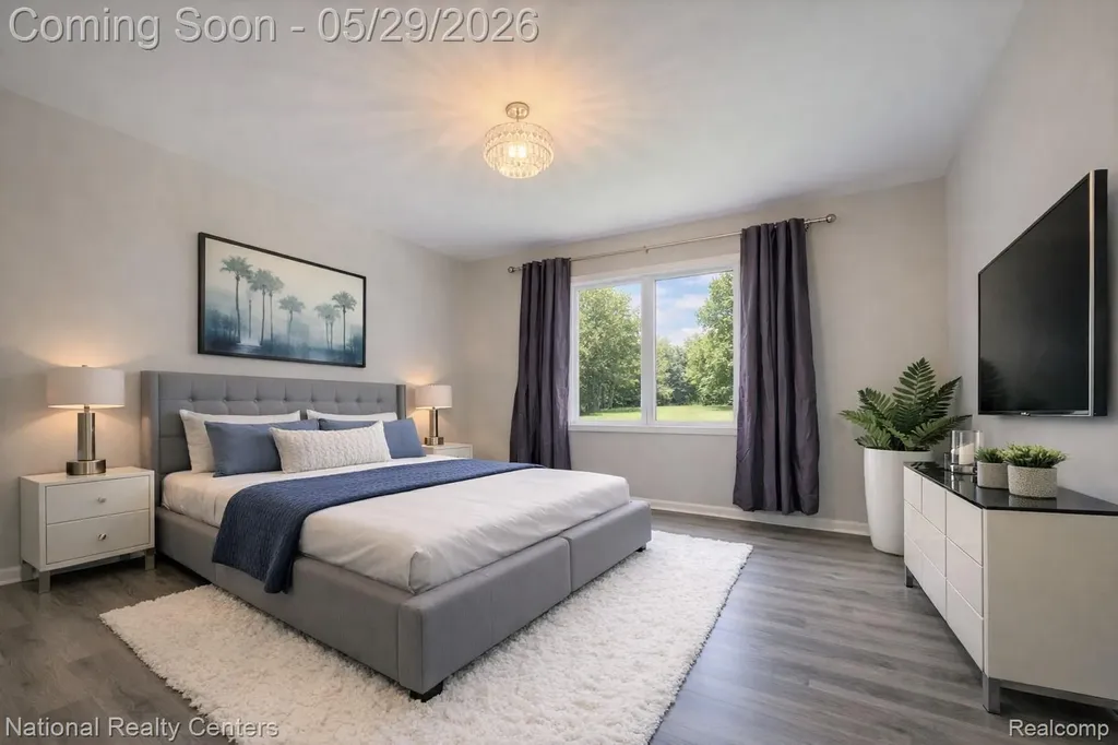 2056 Somerville Rochester Hills City MI 48307