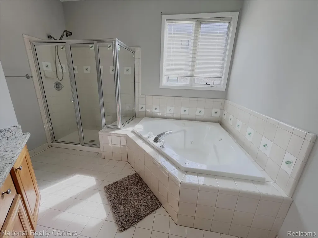 2056 Somerville Rochester Hills City MI 48307