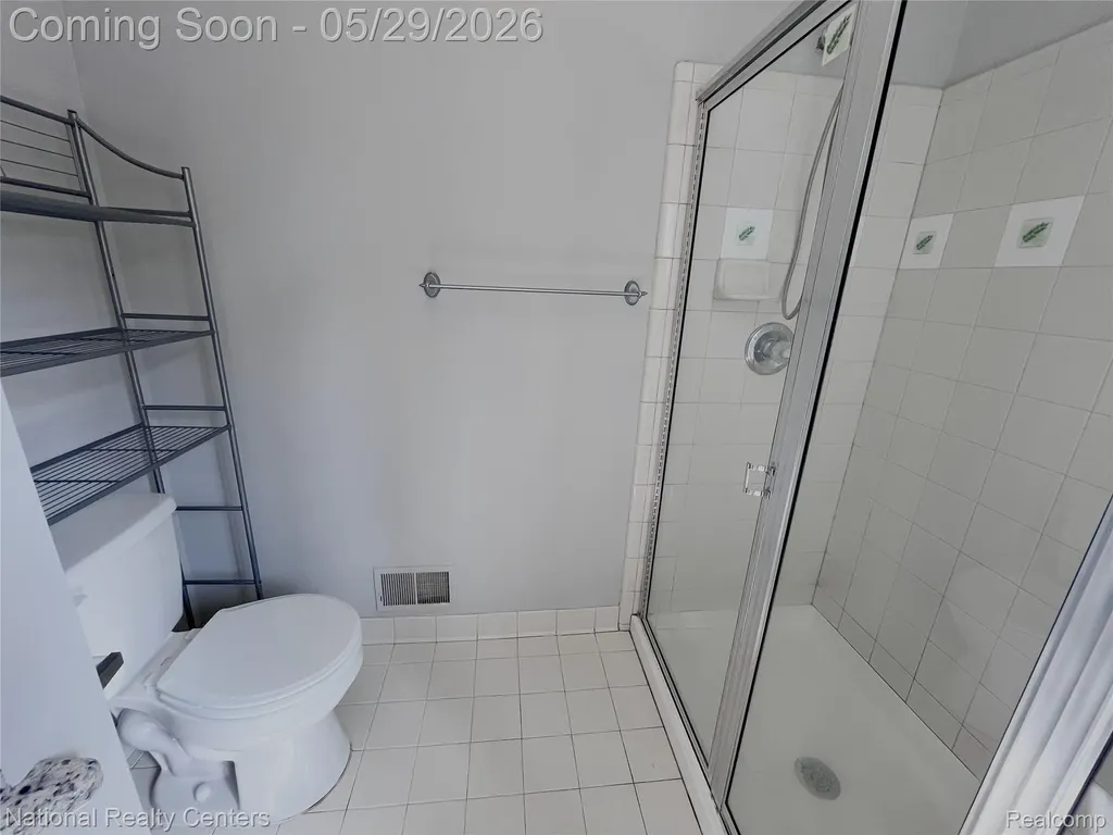 2056 Somerville Rochester Hills City MI 48307