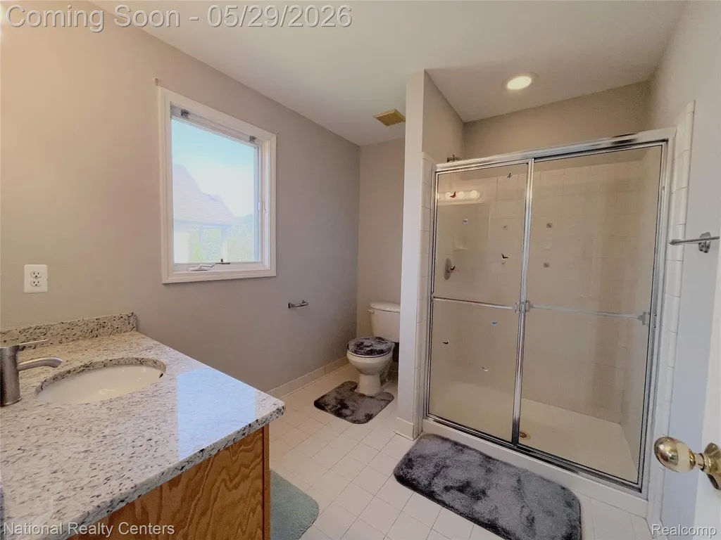 2056 Somerville Rochester Hills City MI 48307