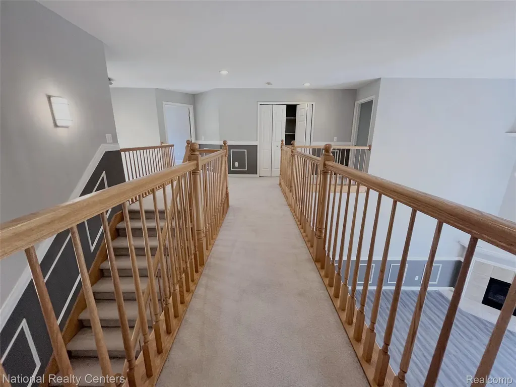 2056 Somerville Rochester Hills City MI 48307