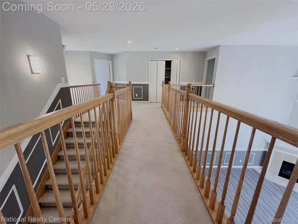 2056 Somerville Rochester Hills City MI 48307