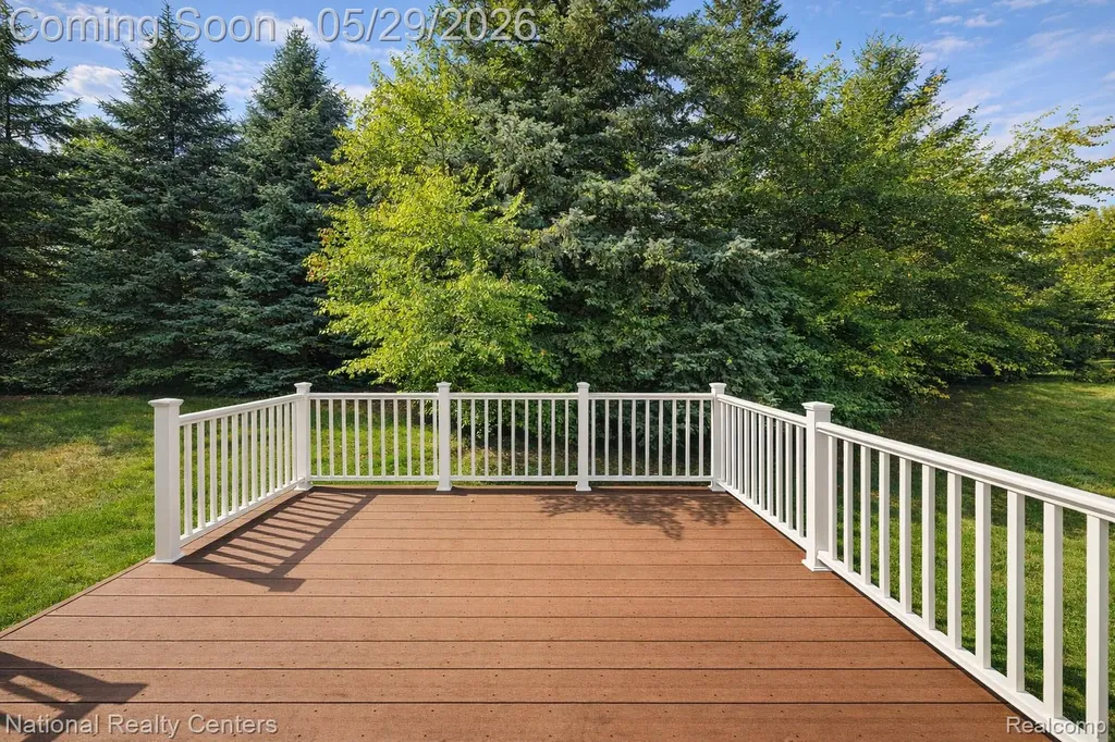 2056 Somerville Rochester Hills City MI 48307