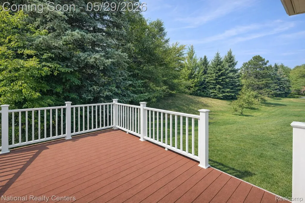 2056 Somerville Rochester Hills City MI 48307