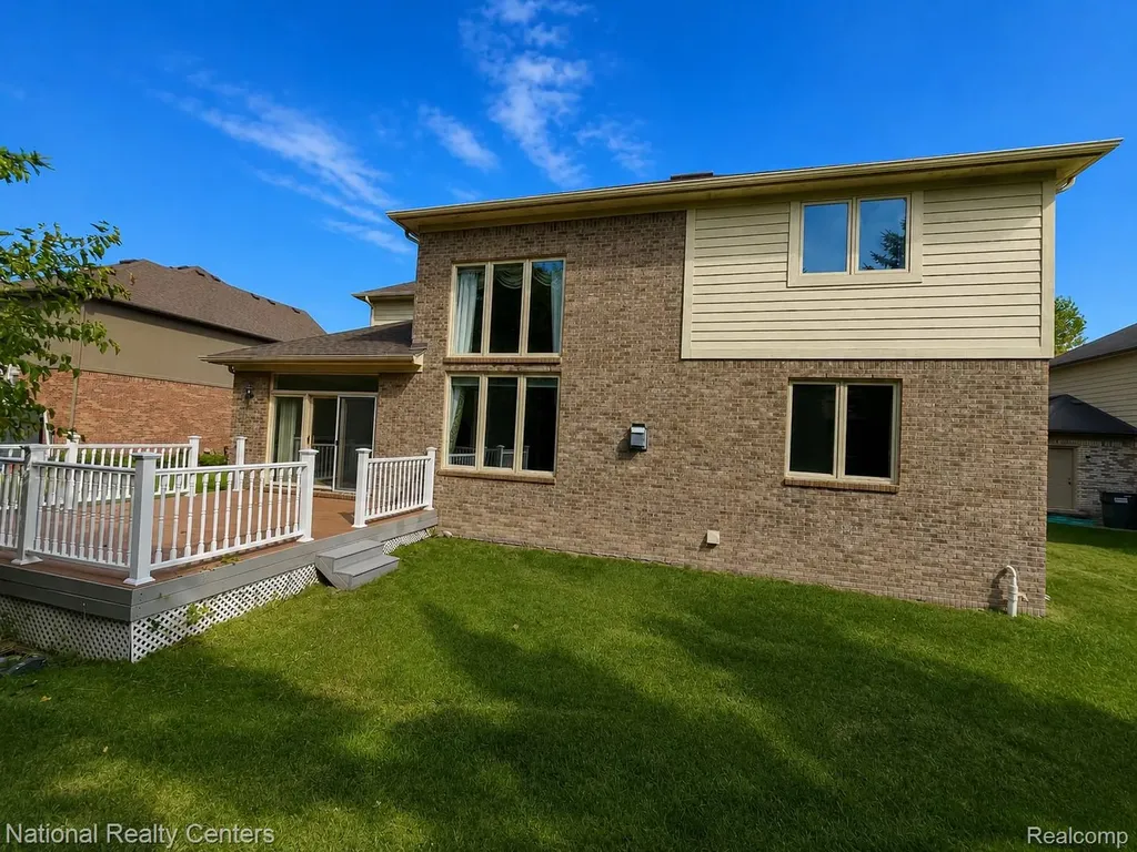 2056 Somerville Rochester Hills City MI 48307