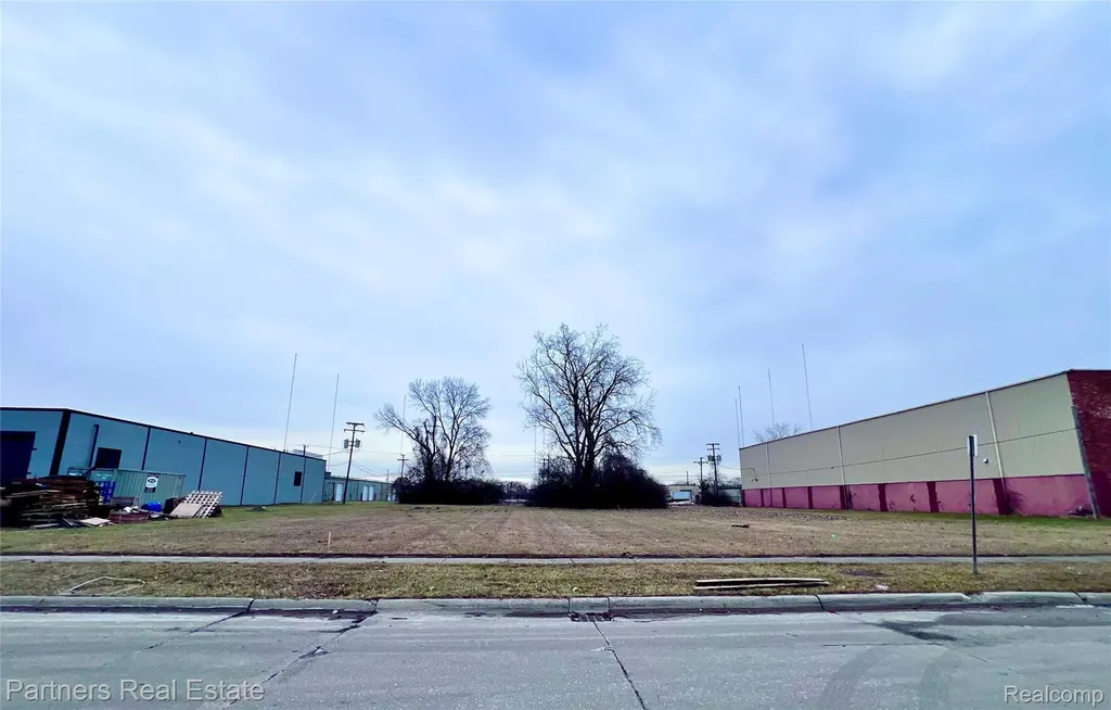 32660 Industrial Road Garden City City MI 48135