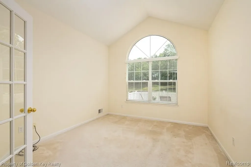 1160 Abbey Court Westland City MI 48185