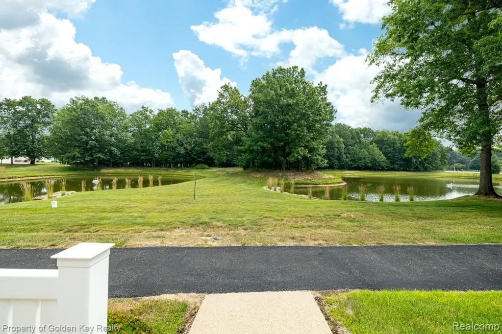 1160 Abbey Court Westland City MI 48185