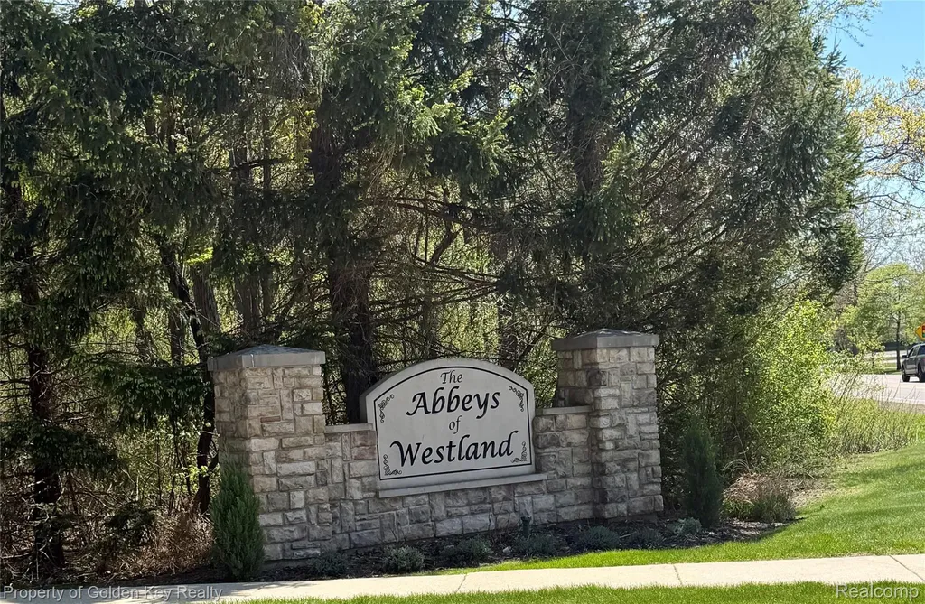 1160 Abbey Court Westland City MI 48185