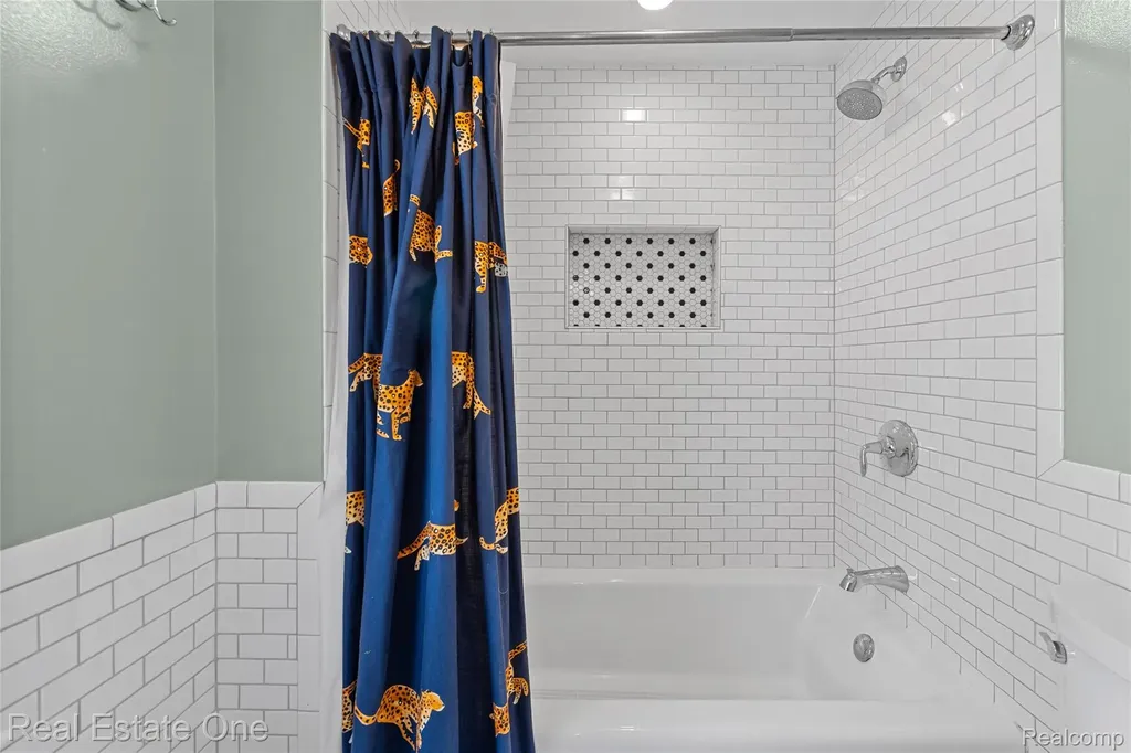717 N Elizabeth Street Dearborn City MI 48128