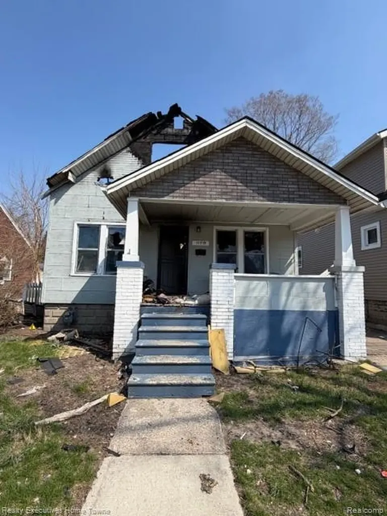 19614 Charest Street Detroit City MI 48234