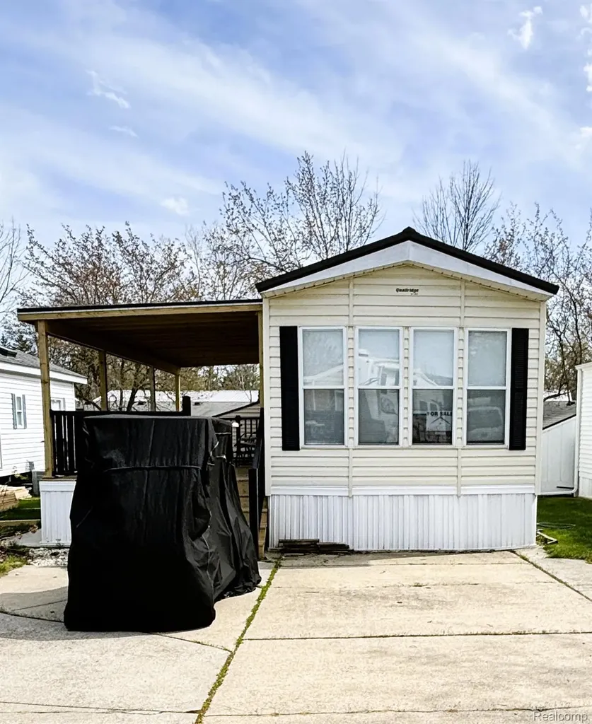 7166 Ben Franklin Drive Lexington Village MI 48450