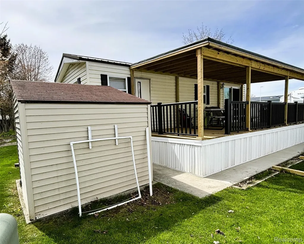 7166 Ben Franklin Drive Lexington Village MI 48450
