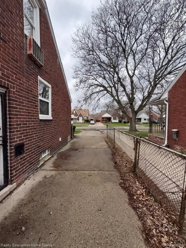 12566 Duchess Street Detroit City MI 48224