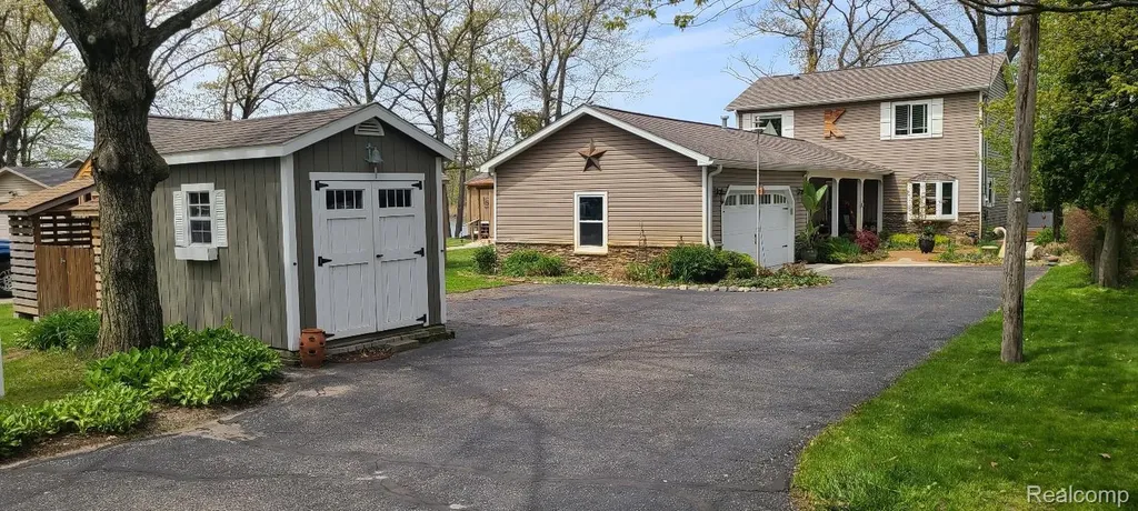 3386 Horrell Court Fenton Charter Township MI 48430