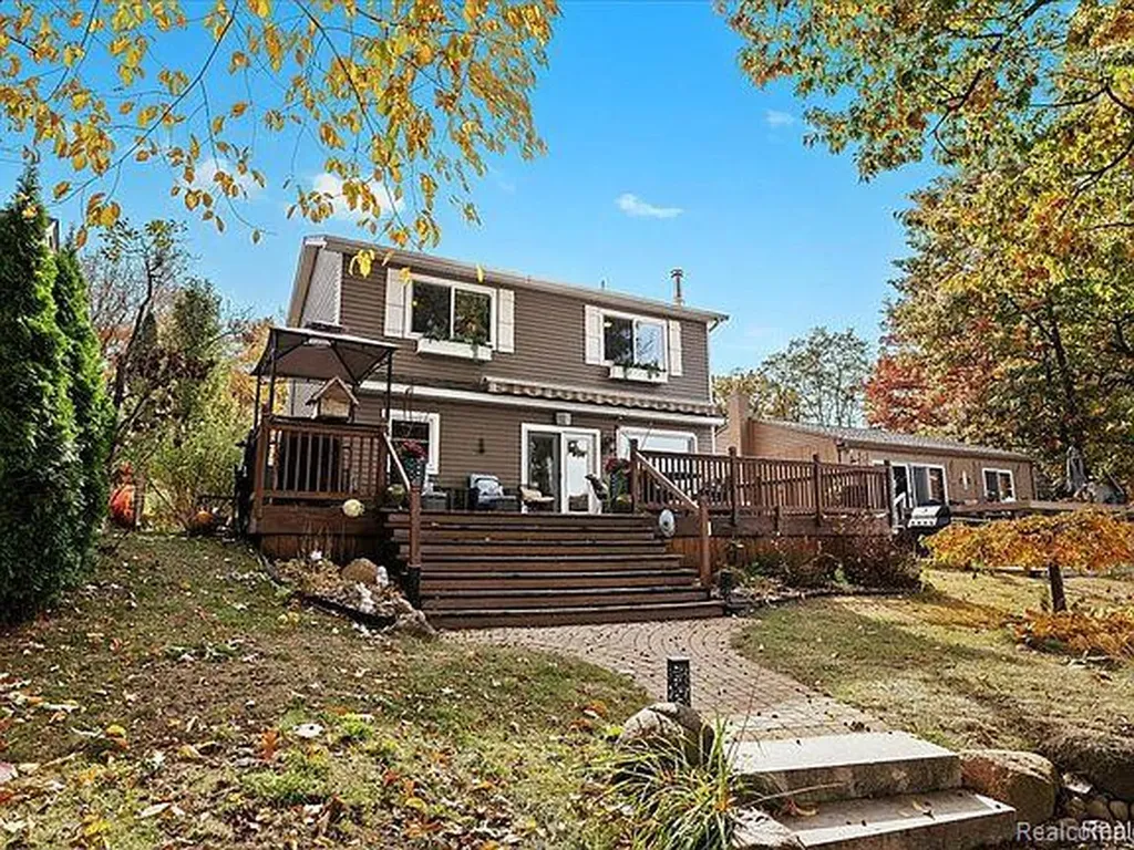 3386 Horrell Court Fenton Charter Township MI 48430