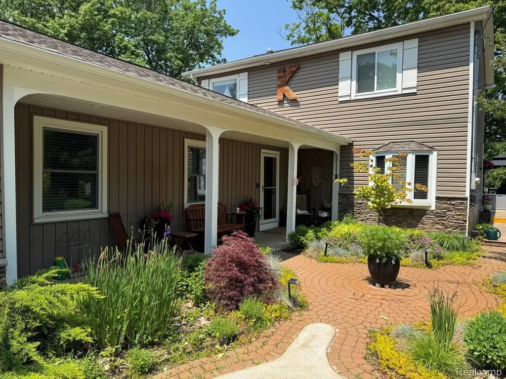 3386 Horrell Court Fenton Charter Township MI 48430