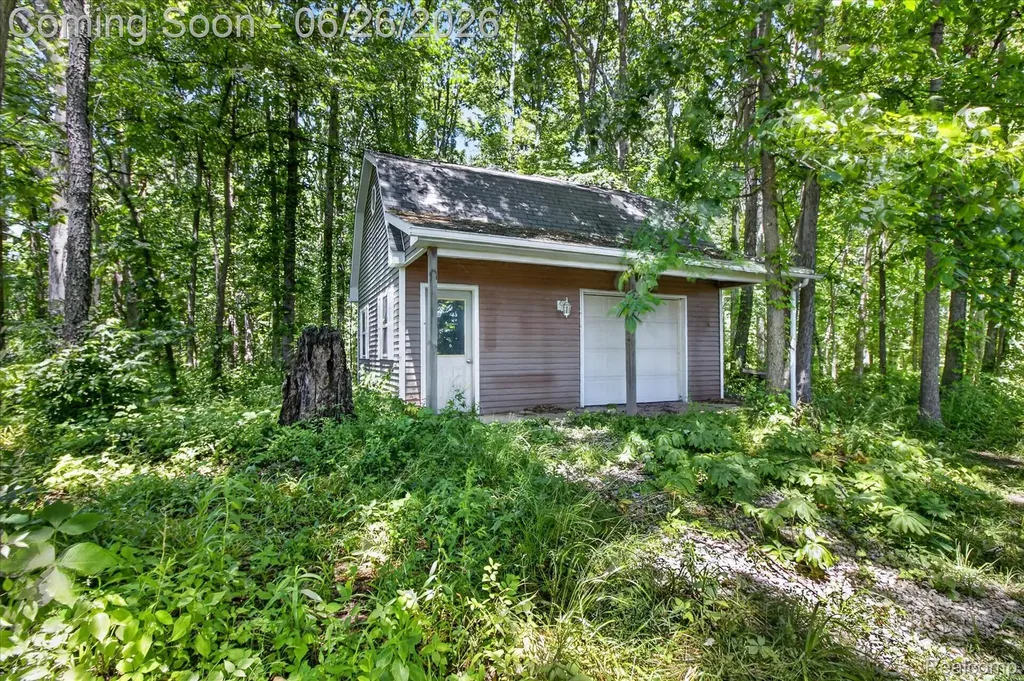 3150 N Otter Creek Road La Salle Township MI 48161