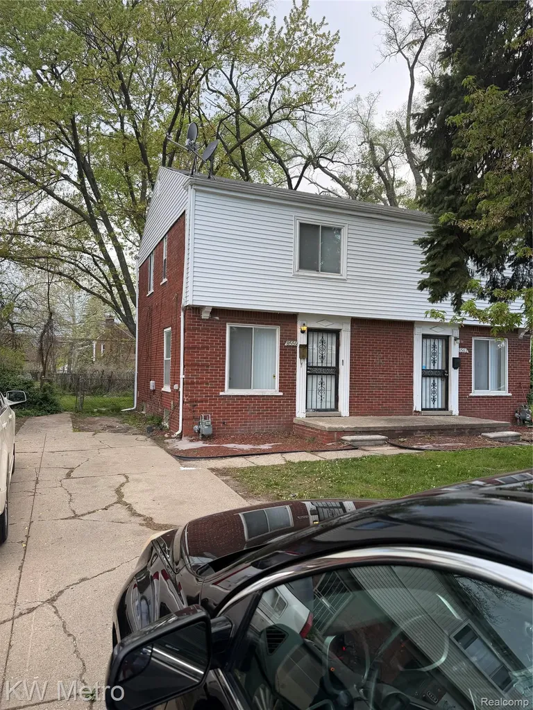 8559-8563 Wyoming Avenue S Detroit City MI 48204